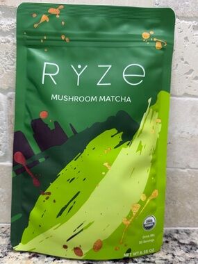 RYZE Mushroom Matcha Green Blend